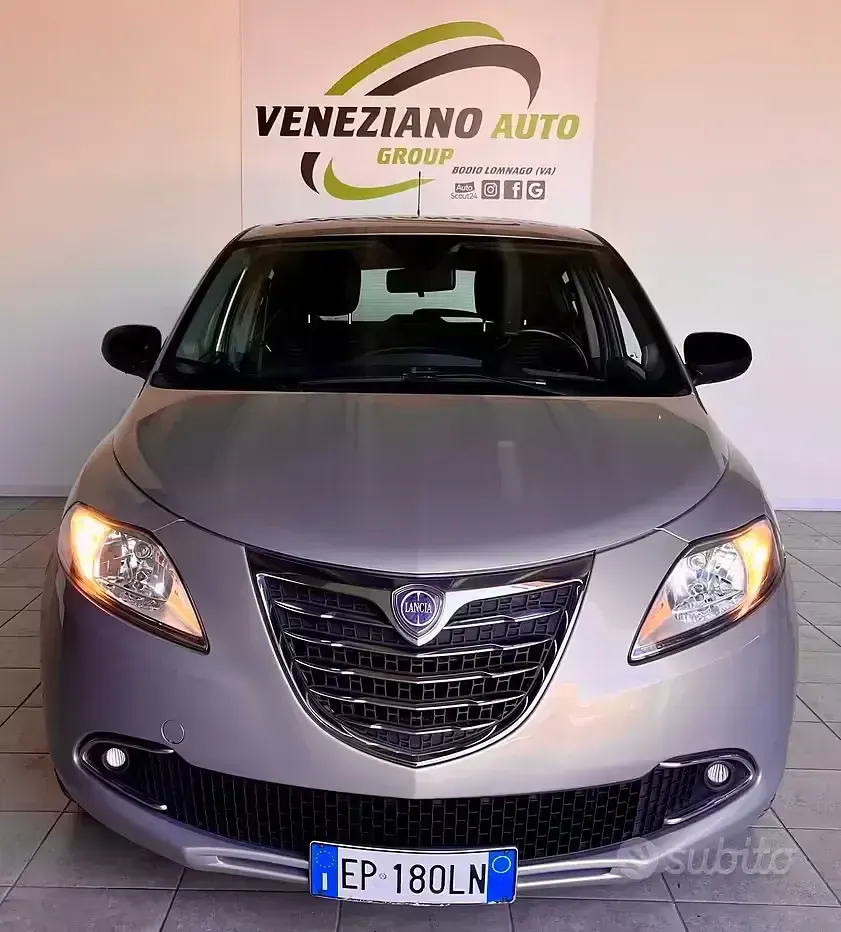 Usata Lancia Ypsilon S 69 CV (50 kW) 2012 Grigio Utilitaria