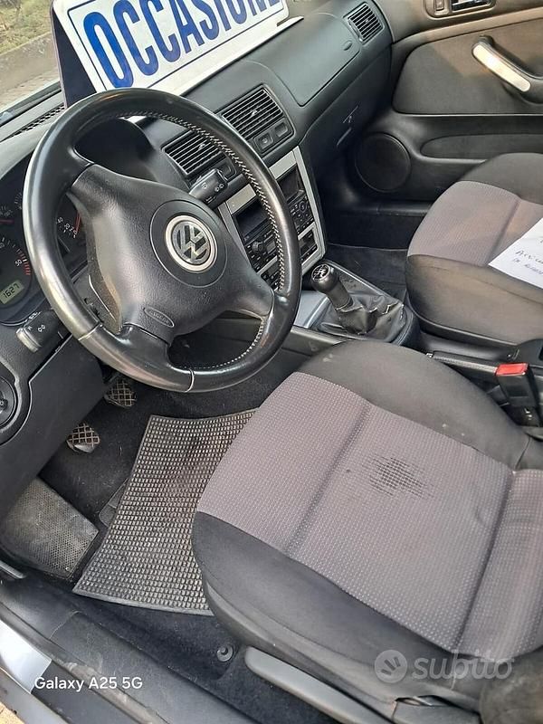 Usata VW Golf IV 101 CV (74 kW) 2003 Grigio Berlina