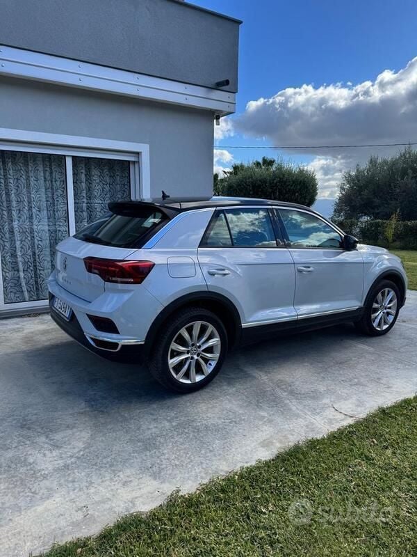 Usata VW T-Roc 116 CV (85 kW) 2019 Bianco SUV