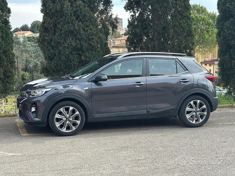 Usata Kia Stonic Style 97 CV (71 kW) 2019 Grigio SUV