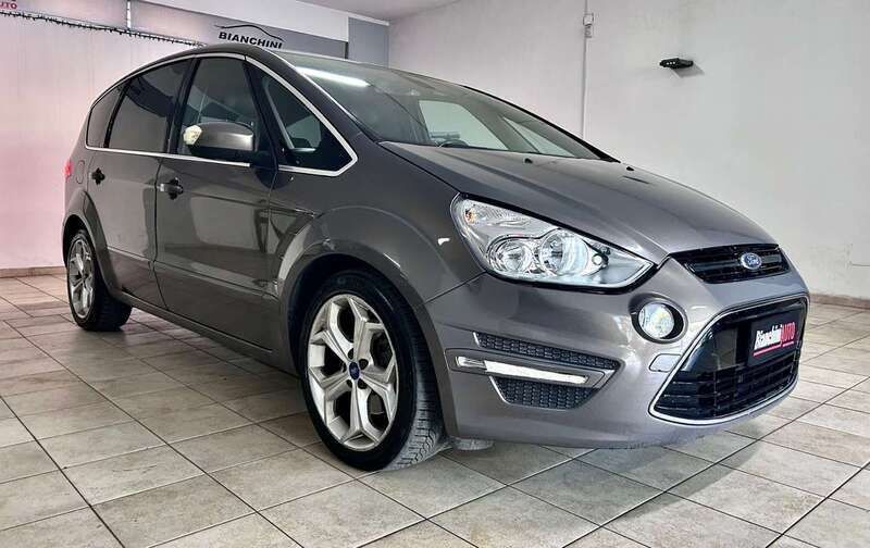 Usata Ford S-MAX Titanium 163 CV (119 kW) 2012 Grigio Monovolume