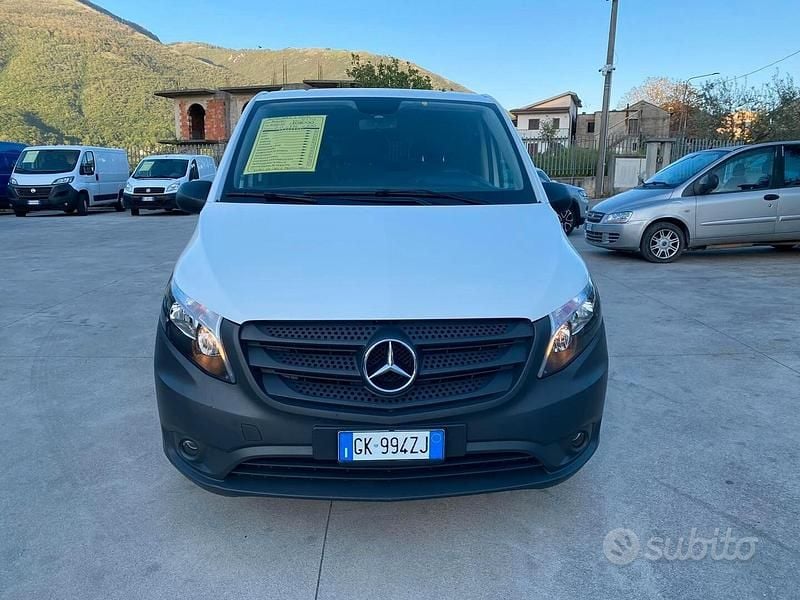 Usata Mercedes Vito 136 CV (100 kW) 2022 Bianco Furgone