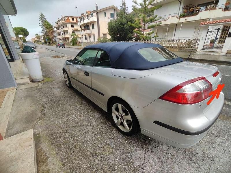 Usata Saab 9-3 Cabriolet Vector 150 CV (110 kW) 2006 Argento Cabrio