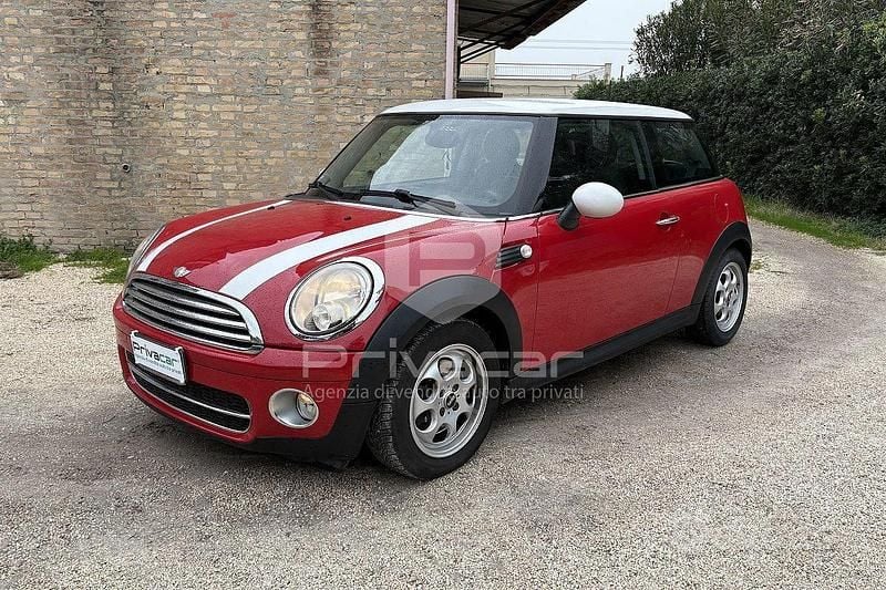 Usata Mini Cooper D Pepper 109 CV (80 kW) 2008 Rosso Utilitaria