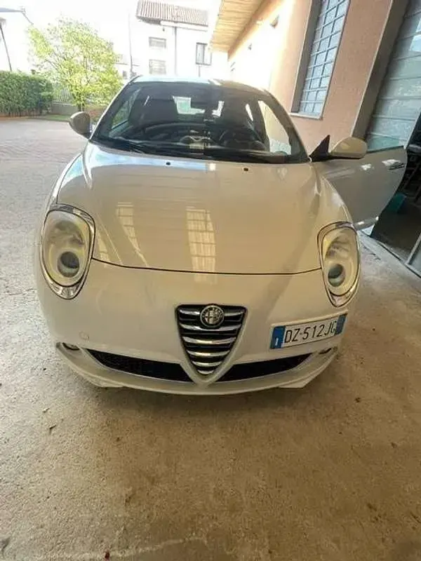 Usata Alfa Romeo MiTo Progression 105 CV (77 kW) 2009 Beige Utilitaria