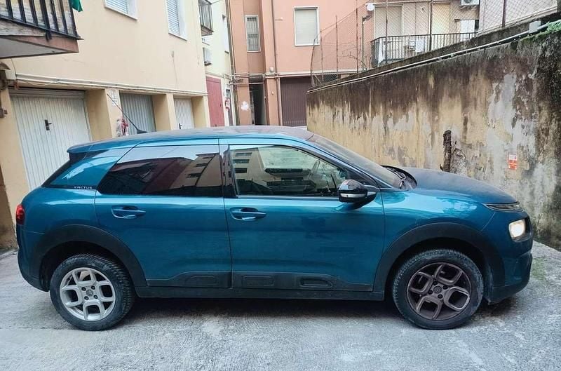 Usata Citroën C4 Feel 102 CV (75 kW) 2018 Blu/azzurro SUV