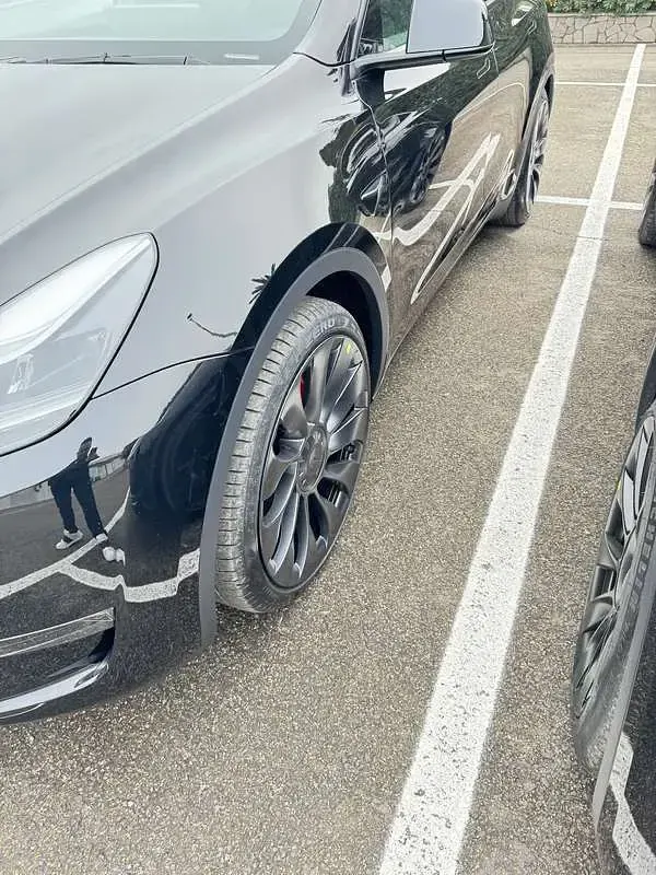 Usata Tesla Model Y Performance 155 kW (211 CV) 2024 SUV