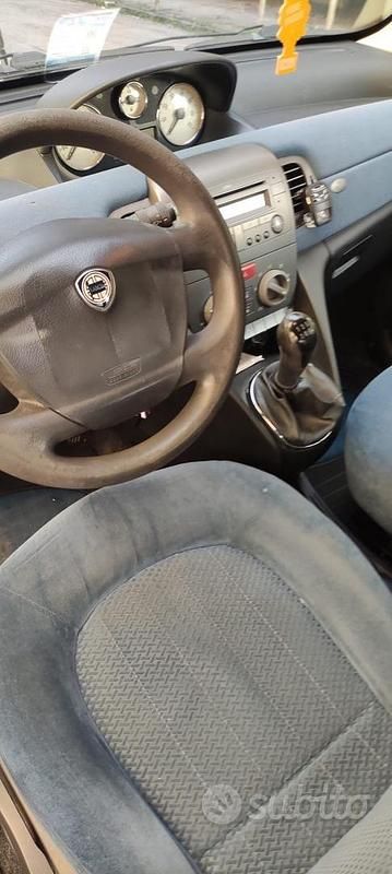 Usata Lancia Ypsilon 2006 Utilitaria