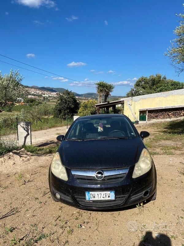 Usata Opel Corsa 80 CV (58 kW) 2009 Nero Utilitaria