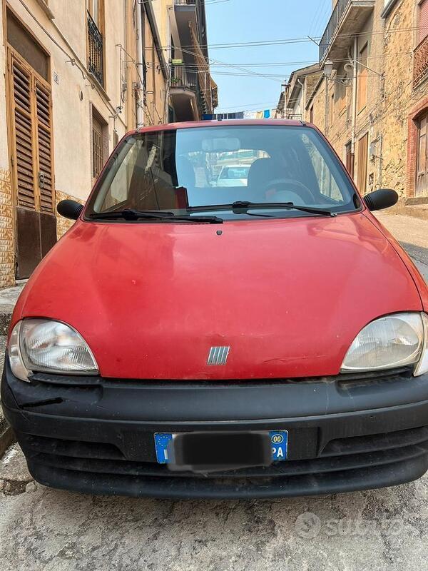 Usato 2000 Fiat Seicento 1.1 Benzin 54 CV (1.800 €)