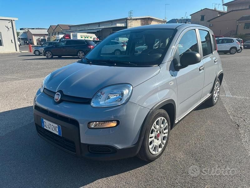 Grigio Usata 2023 Fiat Panda City Life Due volumi | 10.990 € (Buon prezzo) - Immagine 1/4