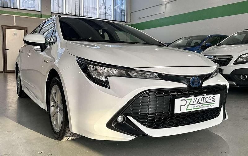Usata Toyota Corolla Business Edition 98 CV (72 kW) 2020 Bianco Station wagon