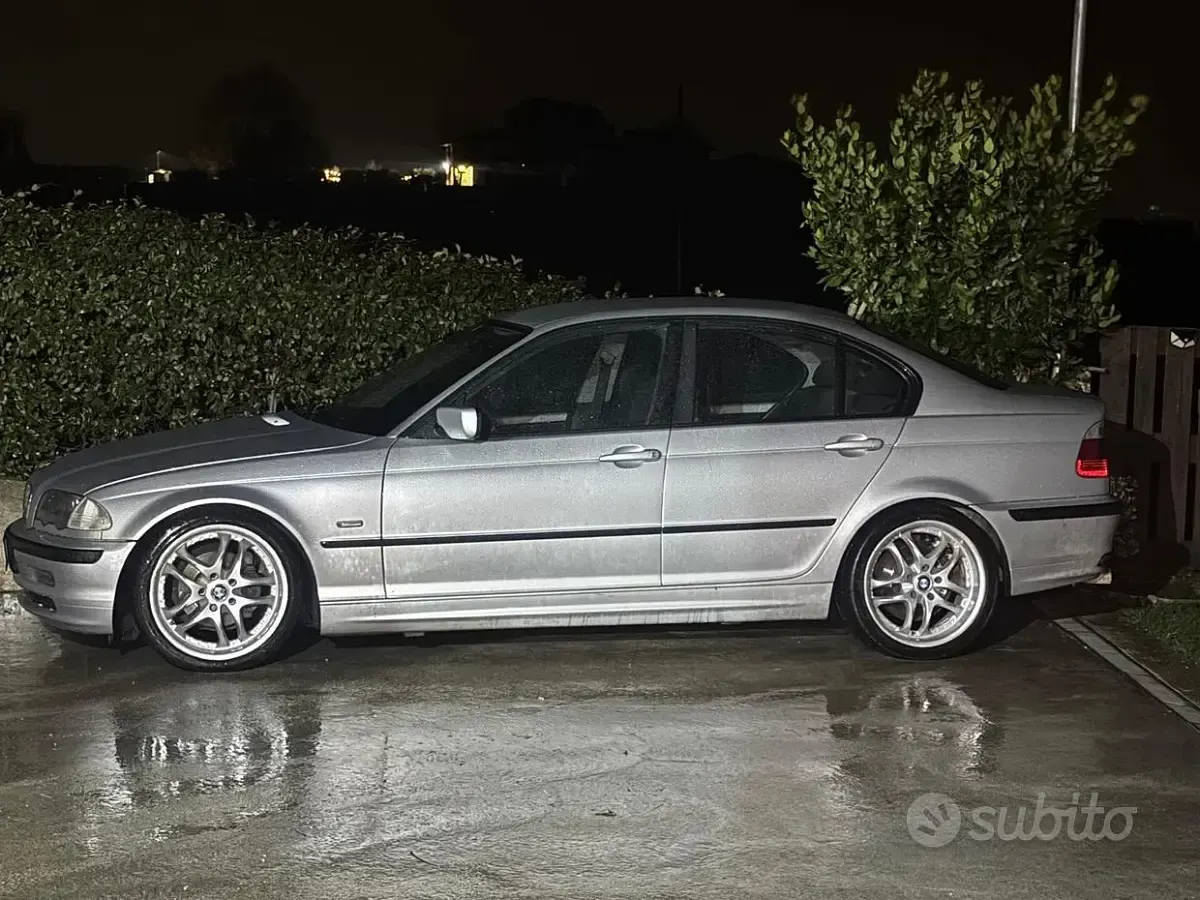Usata BMW 320 136 CV (100 kW) 2001 Grigio Berlina