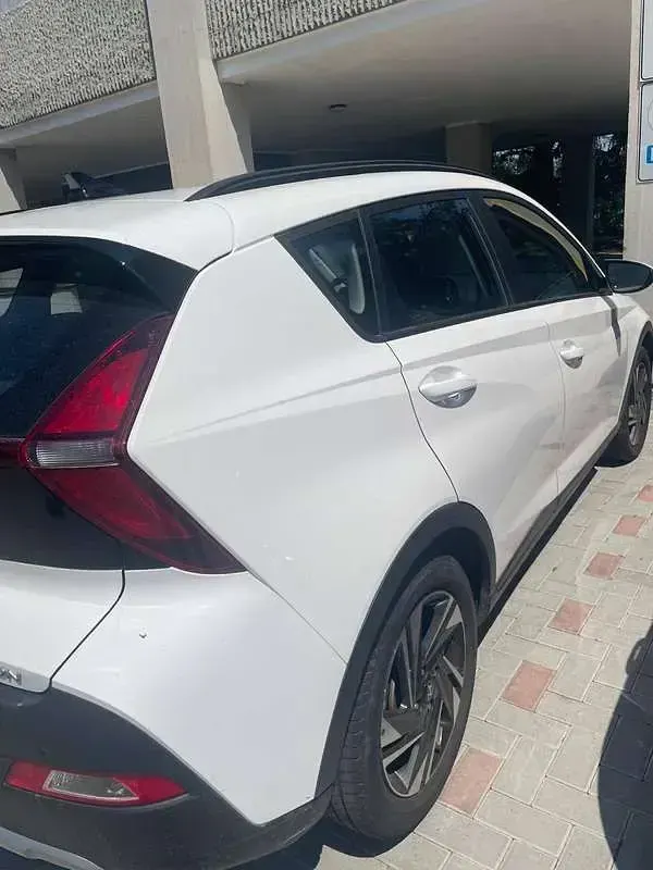 Usata Hyundai Bayon 84 CV (61 kW) 2023 Bianco SUV