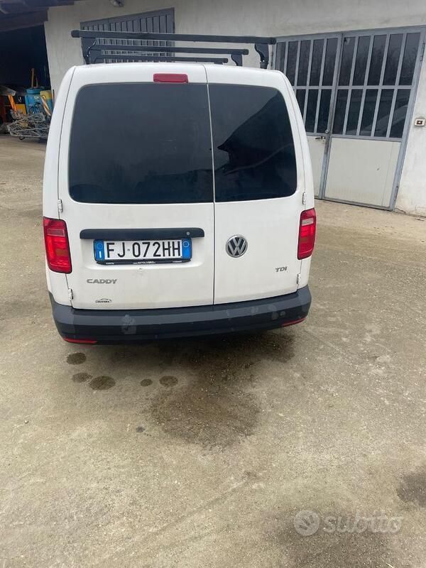 Usata 2017 VW Caddy Monovolume | 9100 € (Buon prezzo) - Immagine 1/4