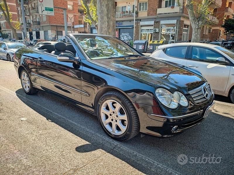 Usata Mercedes CLK200 163 CV (119 kW) 2005 Nero Cabrio