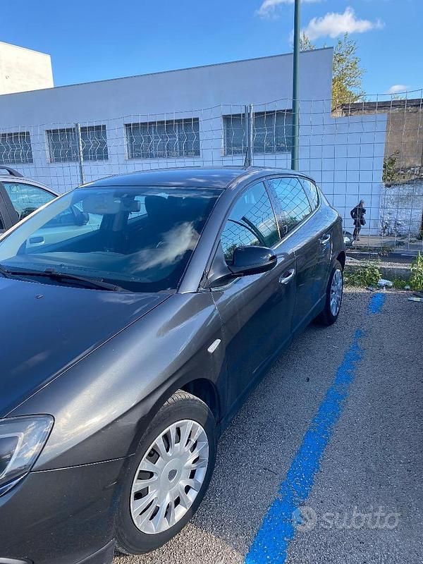 Usata Lancia Delta 2008 Grigio Utilitaria