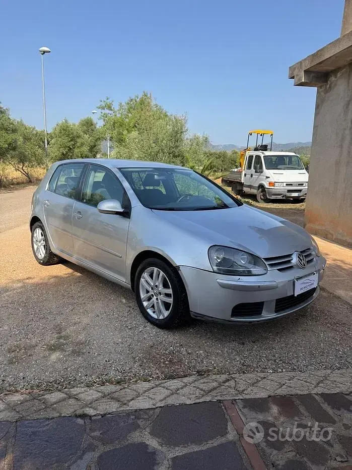 Usata VW Golf IV 105 CV (77 kW) 2006 Berlina