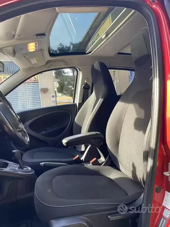 Usata Smart ForFour 90 CV (66 kW) 2017 Bianco Utilitaria