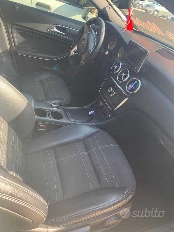 Usata Mercedes A180 109 CV (80 kW) 2014 Bianco Berlina