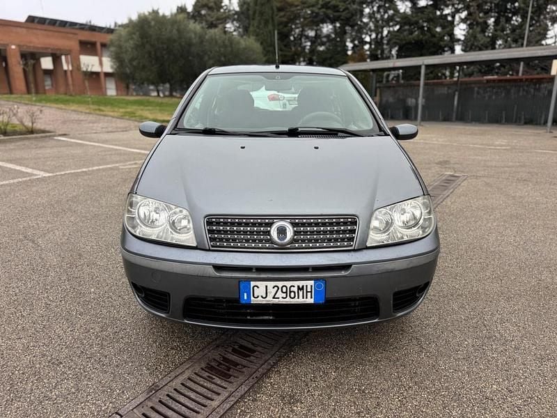 Usata Fiat Punto Emotion 80 CV (58 kW) 2003 Grigio Utilitaria