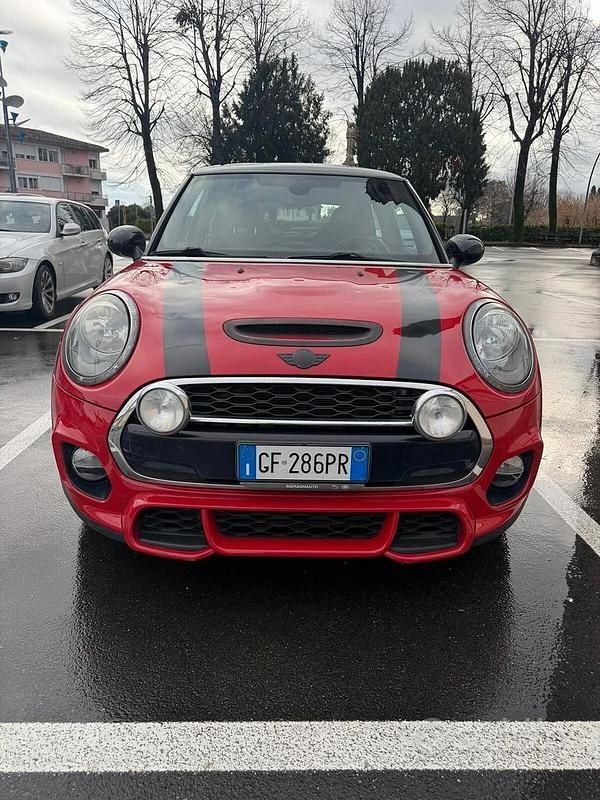 Usata Mini Cooper S 192 CV (141 kW) 2016 Rosso Utilitaria