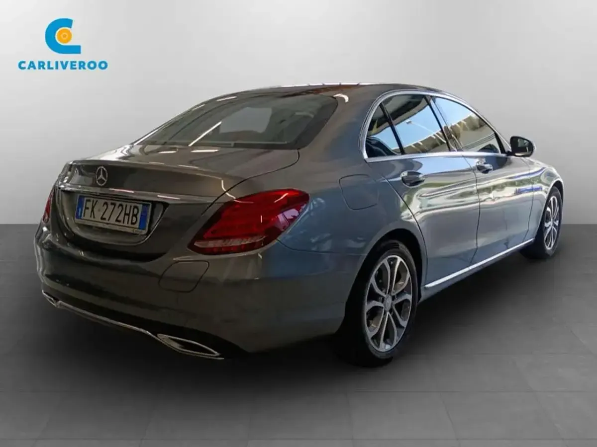 Usata Mercedes C350e Premium 211 CV (155 kW) 2017 Grigio metallizzato Berlina