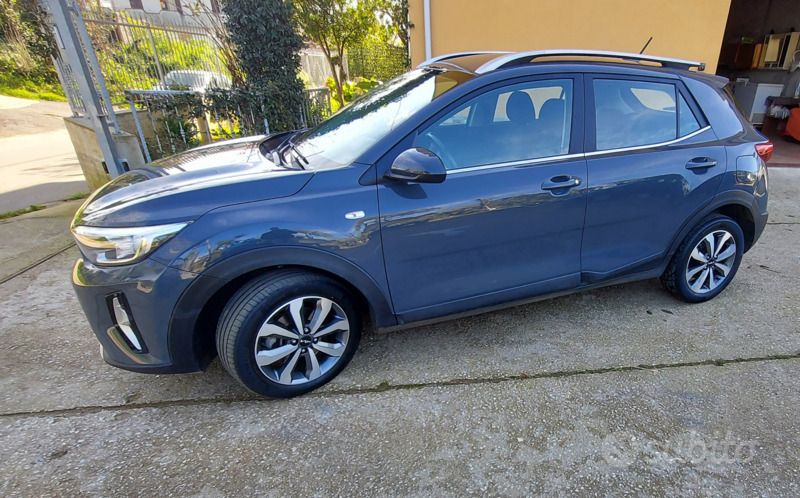 Usata Kia Stonic 100 CV (73 kW) 2021 Grigio SUV