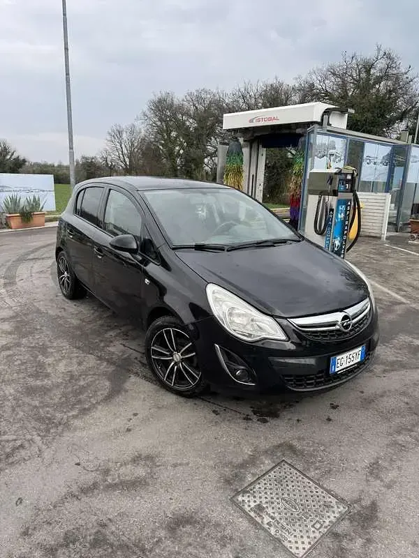 Usata Opel Corsa Club 86 CV (63 kW) 2011 Utilitaria