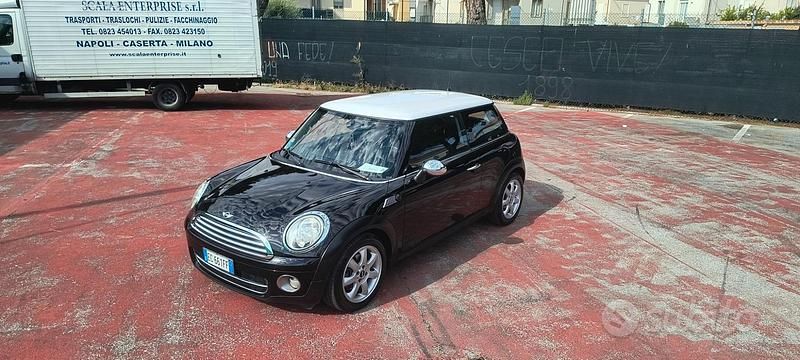 Usata Mini Cooper D 110 CV (80 kW) 2010 Nero Utilitaria