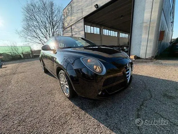 Second-hand Alfa Romeo MiTo 78 CP (57 kW) 2015 Negru Hatchback