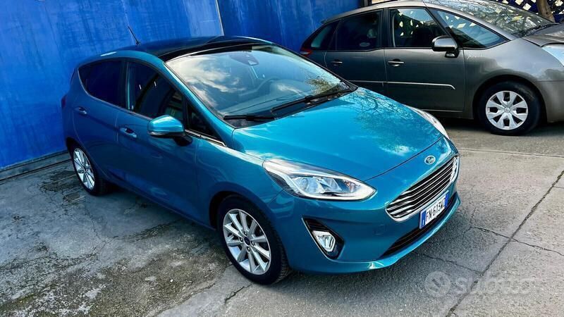 Usata Ford Fiesta Titanium 85 CV (62 kW) 2018 Blu Utilitaria