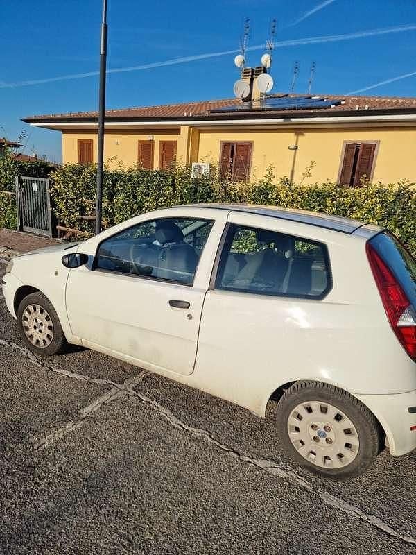 Usata Fiat Punto Classica 60 CV (44 kW) 2008 Bianco Berlina