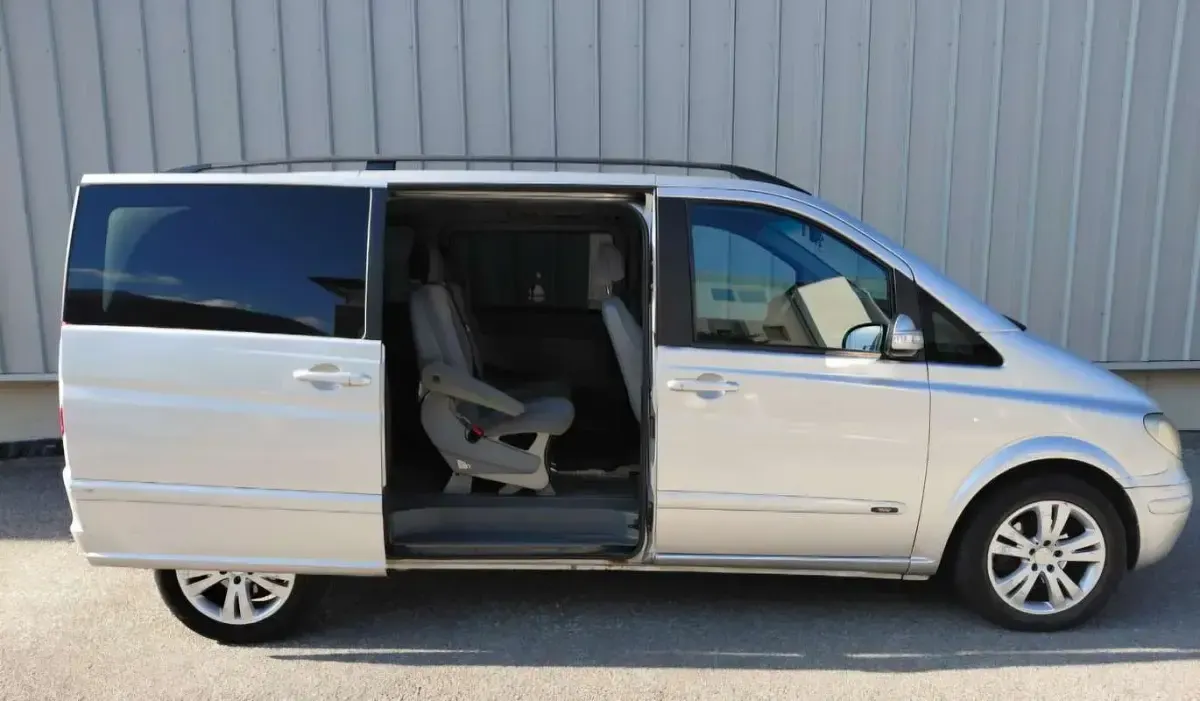 Usata Mercedes Viano 150 CV (110 kW) 2005 Monovolume