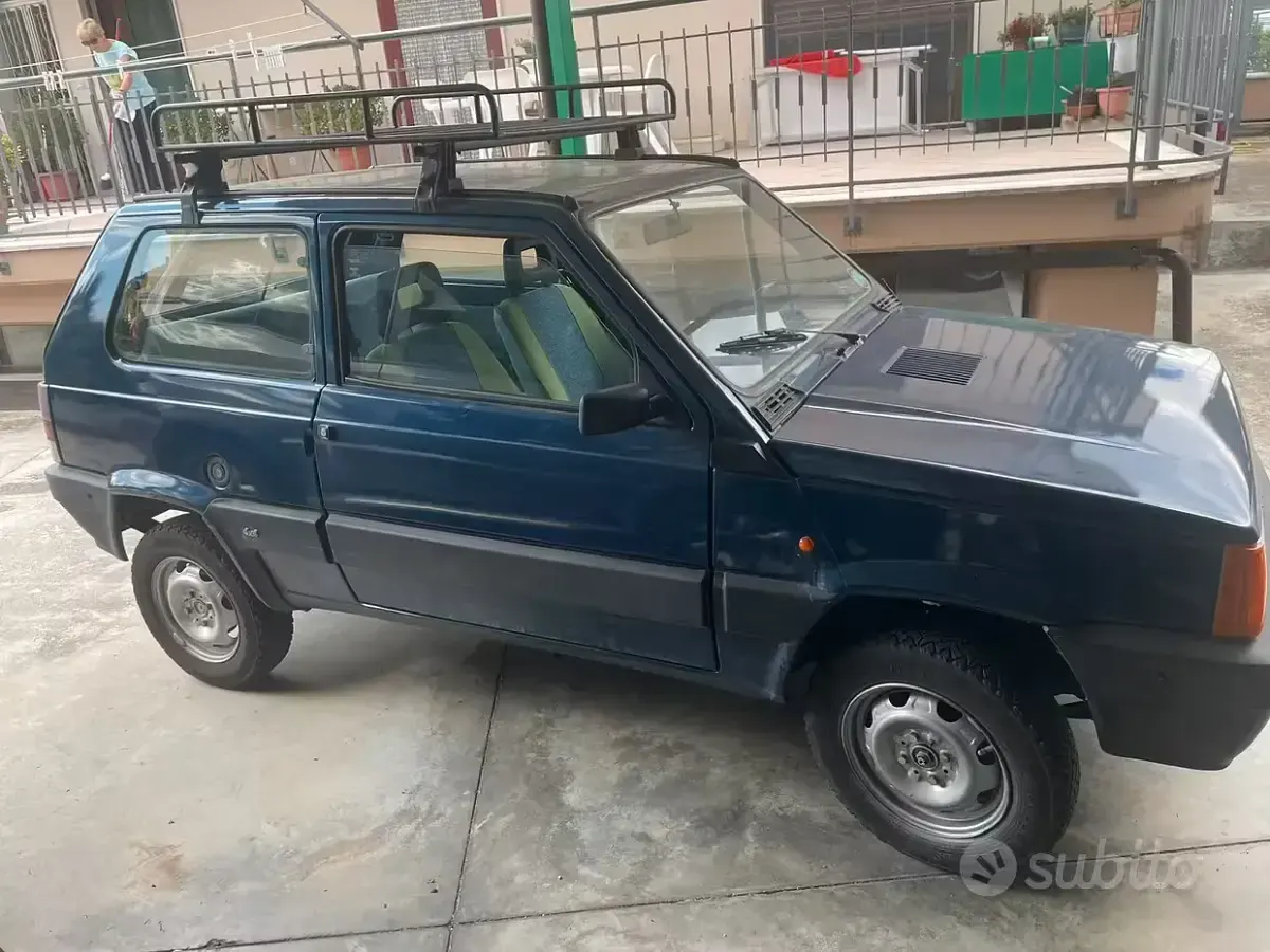 Usata Fiat Panda 4x4 50 CV (36 kW) 1986 Bluazzurro Utilitaria