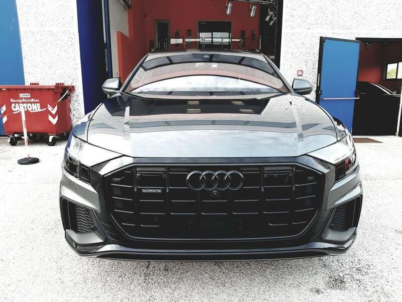 Usata Audi Q8 S-Line 286 CV (210 kW) 2018 Grigio daytona perla SUV