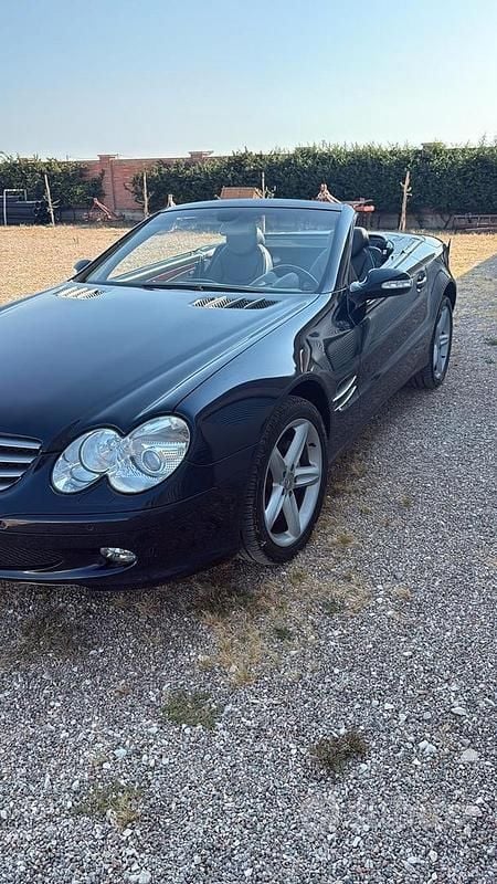 Usata Mercedes SL500 306 CV (225 kW) 2002 Blu Cabrio