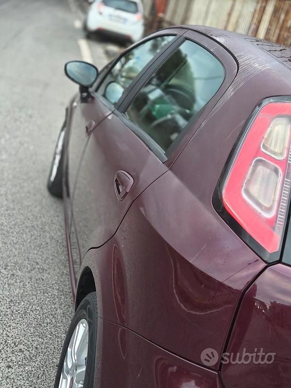 Usata Fiat Punto 85 CV (62 kW) 2014 Utilitaria