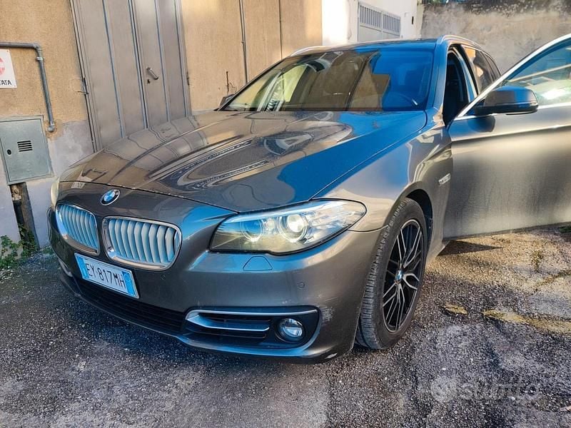 Usata BMW 520 Luxury Line 183 CV (134 kW) 2015 Grigio Station wagon
