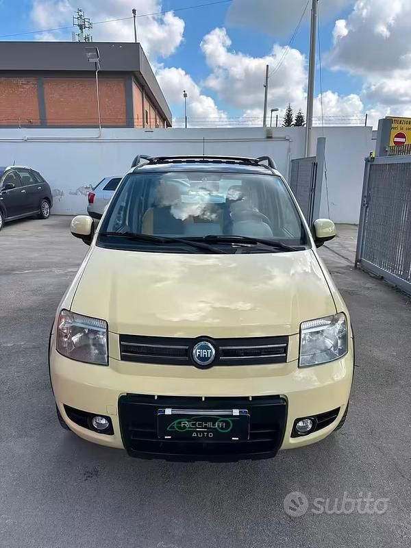 Usata Fiat Panda 4x4 Climbing 60 CV (44 kW) 2005 Giallo Utilitaria