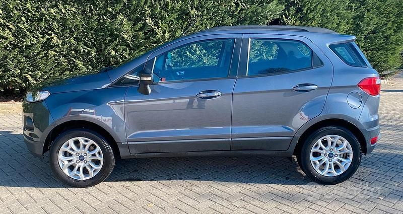 Grigio Usata 2015 Ford Ecosport SUV | 8500 € (Buon prezzo) - Immagine 1/4