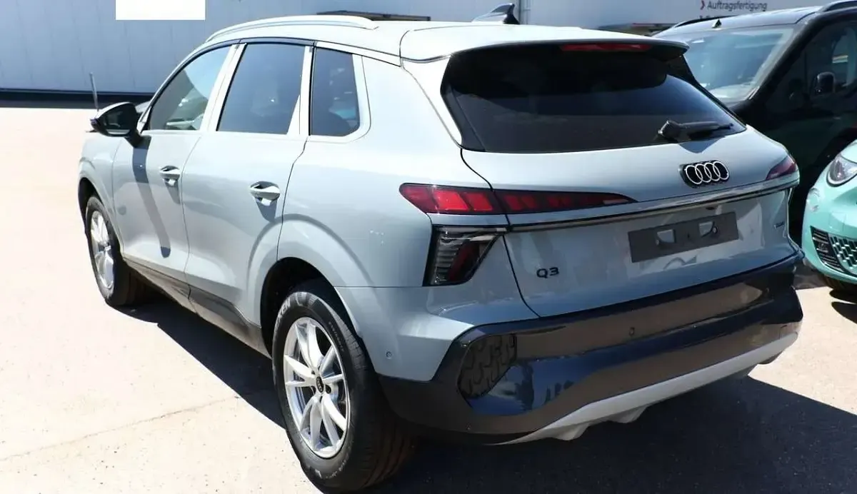 Nuova Audi Q3 Business 204 CV (150 kW) 2026 Grigio freccia SUV