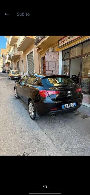 Usata Alfa Romeo Giulietta Distinctive 105 CV (77 kW) 2015 Berlina