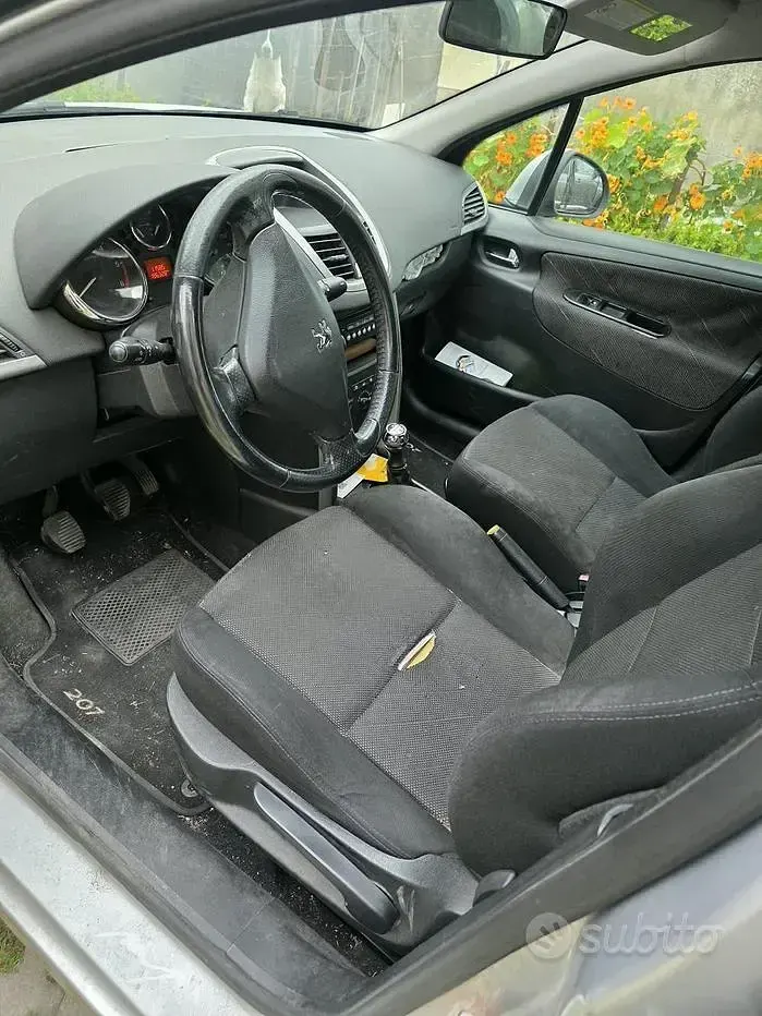 Occasion Peugeot 207 68 PK (50 kW) 2007 Grijs Sedan
