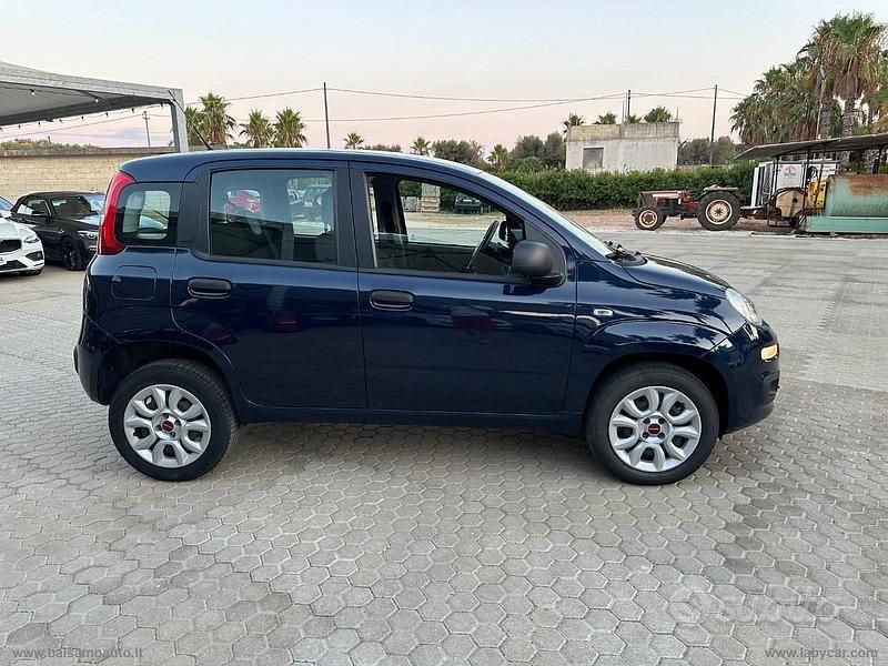 Usata Fiat Panda Lounge 85 CV (62 kW) 2018 Blu Utilitaria