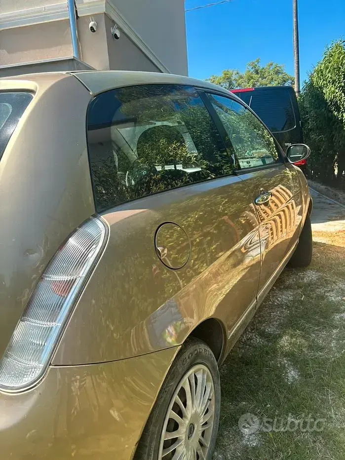 Usata Lancia Ypsilon 90 CV (66 kW) 2007 Utilitaria