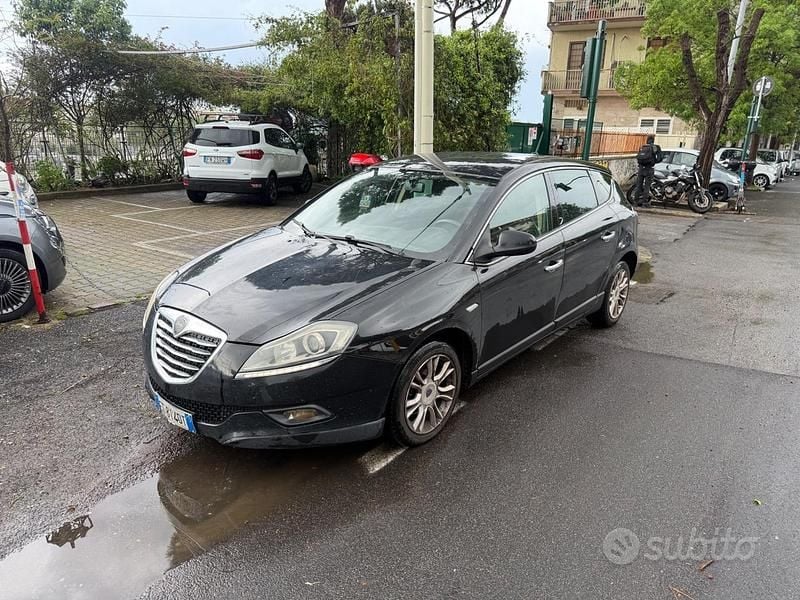 Usata Lancia Delta Gold 105 CV (77 kW) 2013 Nero Utilitaria