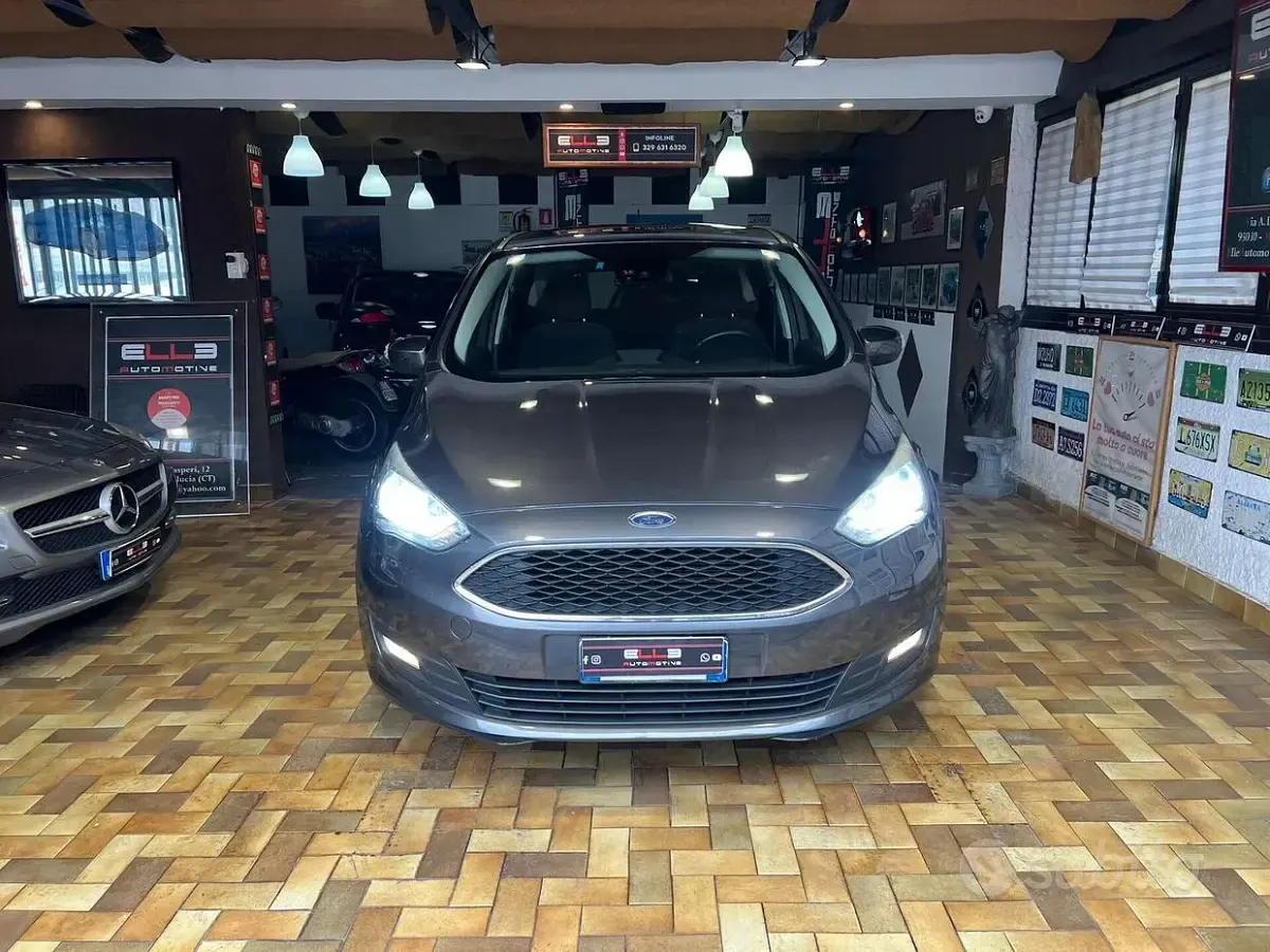 Begagnad Ford C-MAX Business Edition 95 HK (69 kW) 2019 Grå Minibuss
