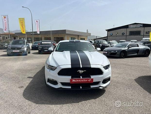 Usata Ford Mustang 370 CV (272 kW) 2016 Bianco Coupé