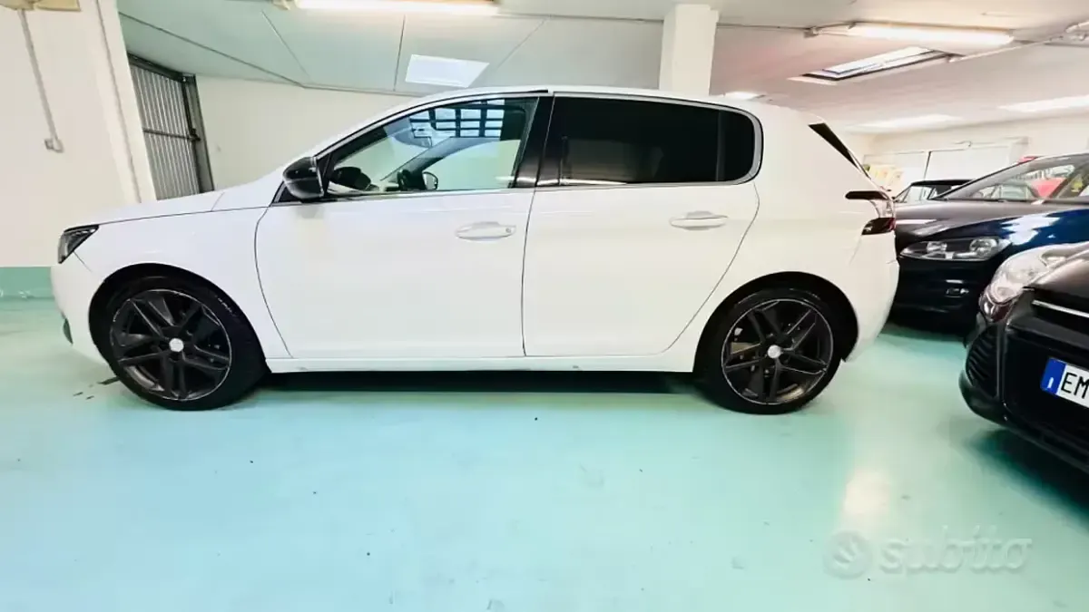 Usata Peugeot 308 GT-line 115 CV (84 kW) 2014 Bianco Berlina